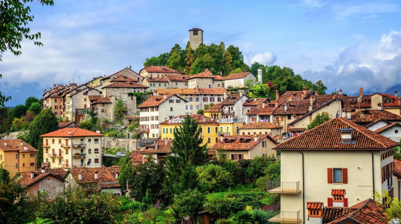 Borgo Verticale Luxury Apartments Feltre Eksteriør bilde